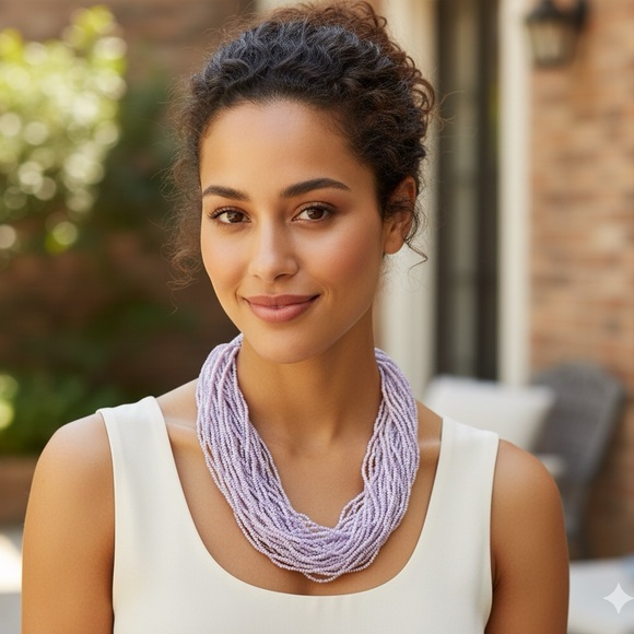 NEW Beautiful Lilac Handmade Beaded Necklace - Picture 1 of 5